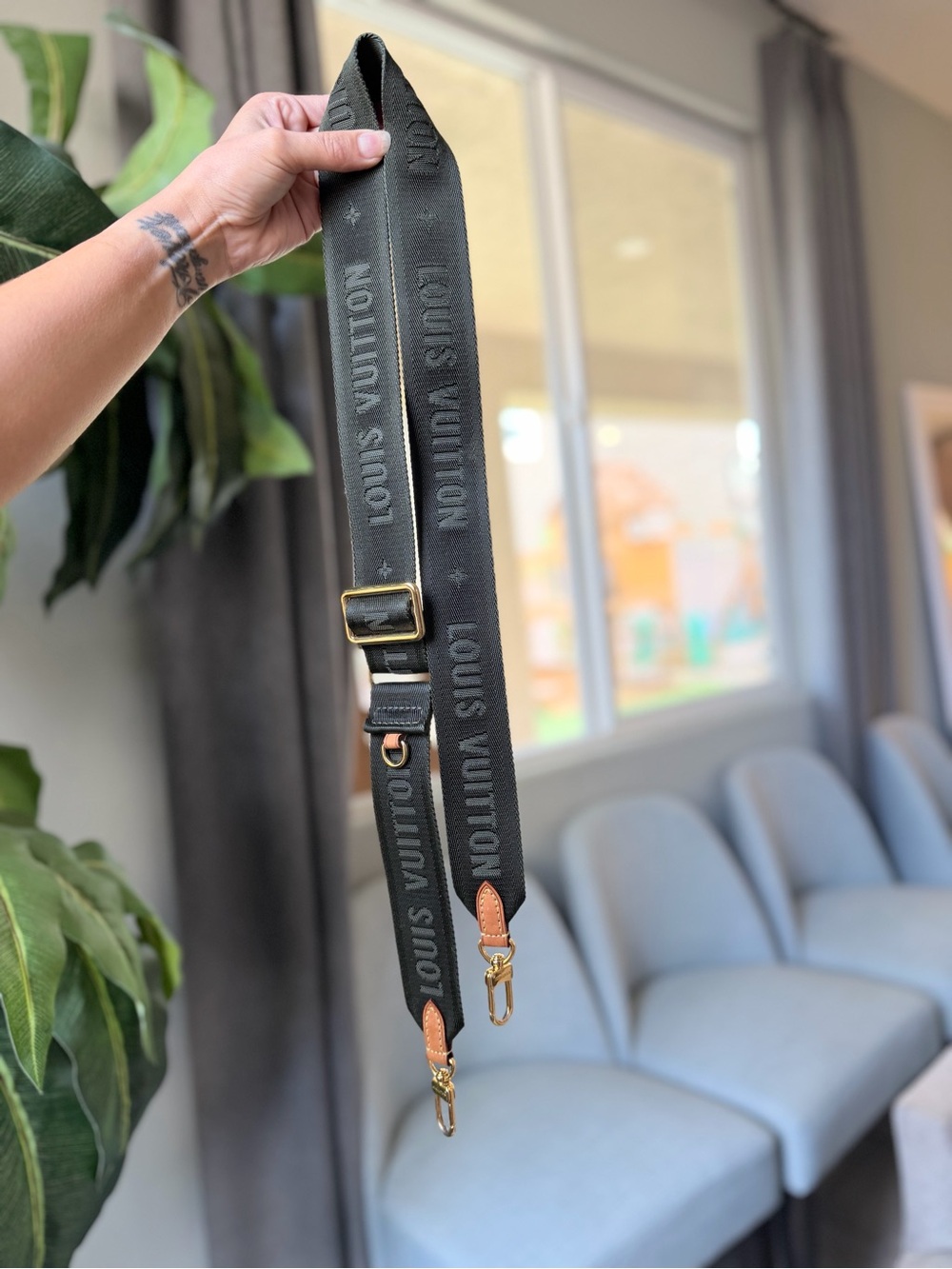 Louis Vuitton Khaki Bandoulière Strap